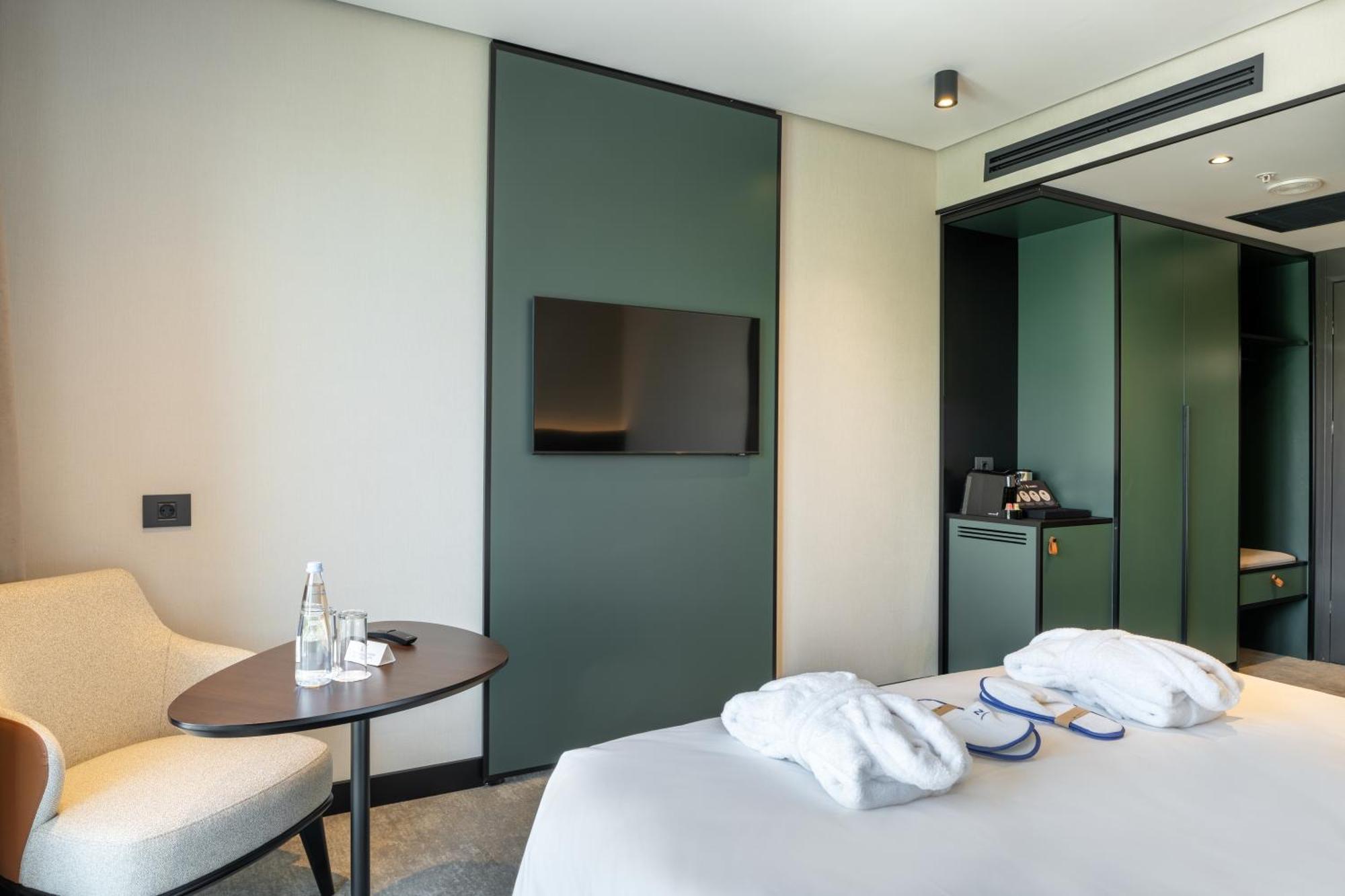 Novotel Tbilisi Center 外观 照片